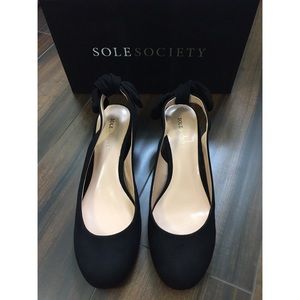 Sole Society Black So-Opal Heels